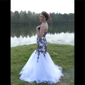 Tony Bowls Legala prom dress
